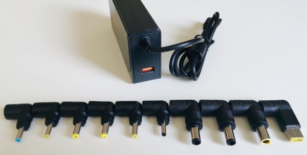 NPA-AC5D **Gembird  univerzalni laptop punjac AC 90W + QC3.0 mob.brzi punjac 3A, auto voltage (1475)