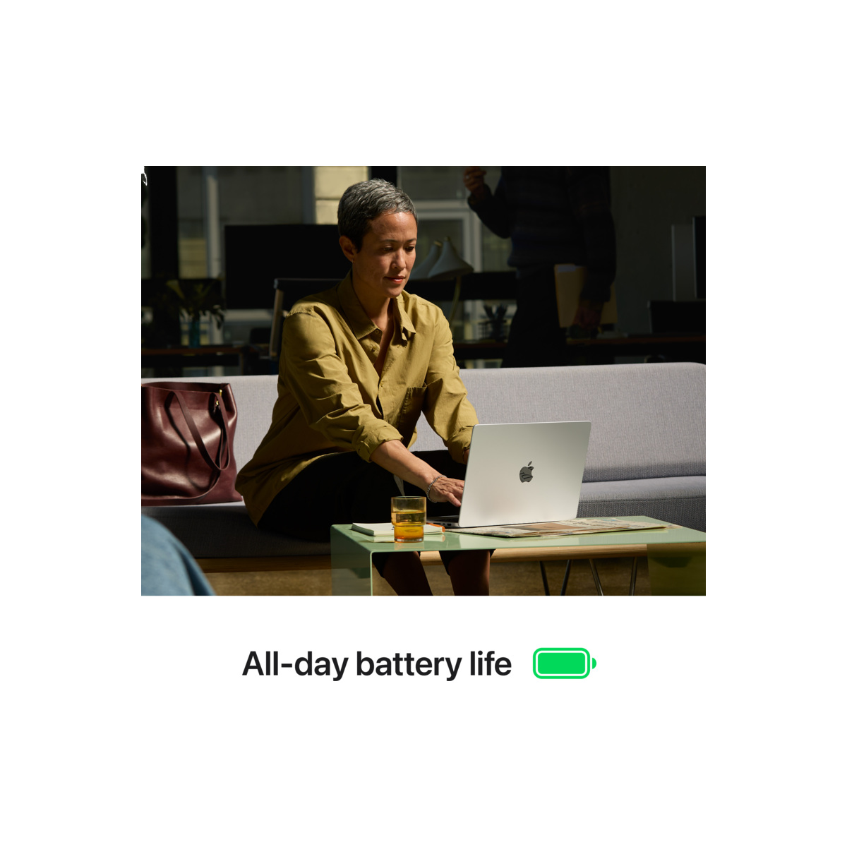 Apple 14-inčni MacBook Pro M4 Pro sa 12-jezgarnim CPU-om i 16-jezgarnim GPU-om, 24GB objedinjene memorije i 512GB SSD-om – Space Black